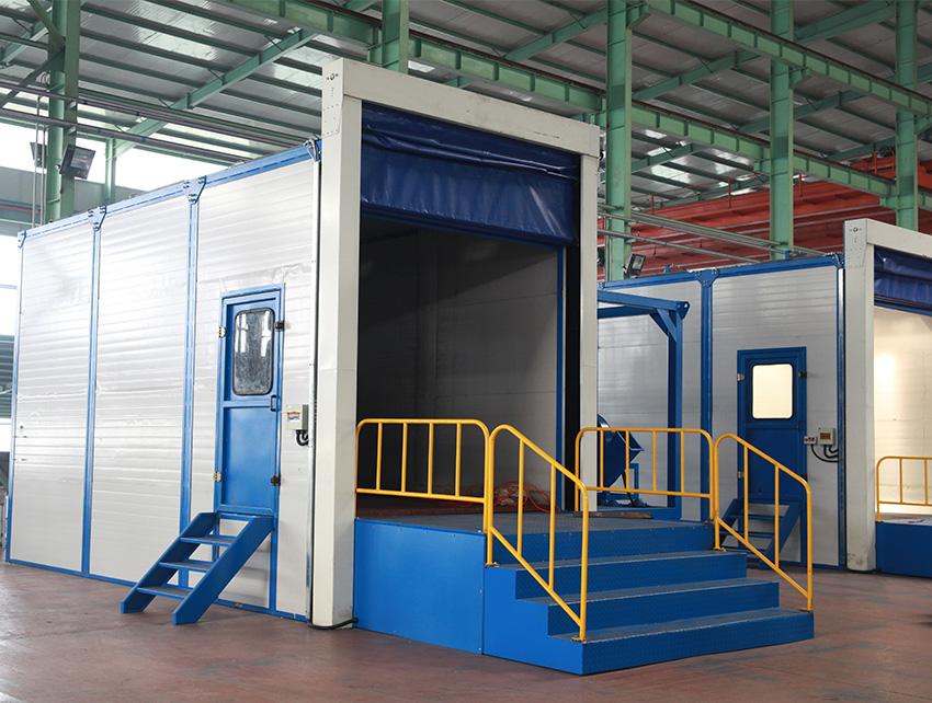 SAND BLASTING ROOM